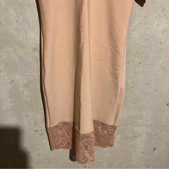 Commando Womens Sleeveless V Neck Lace Hem Slip Dress Rose Beige Size M - Picture 3 of 7